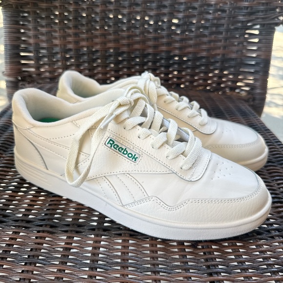 Reebok Cream Sneakers with Green Logo - Picture 1 of 3